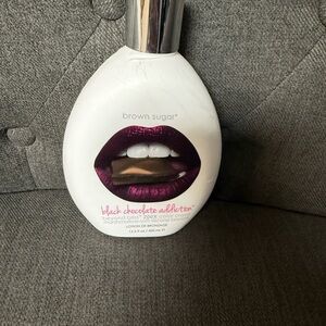 Black Chocolate Addiction Tanning Lotion - White and Purple